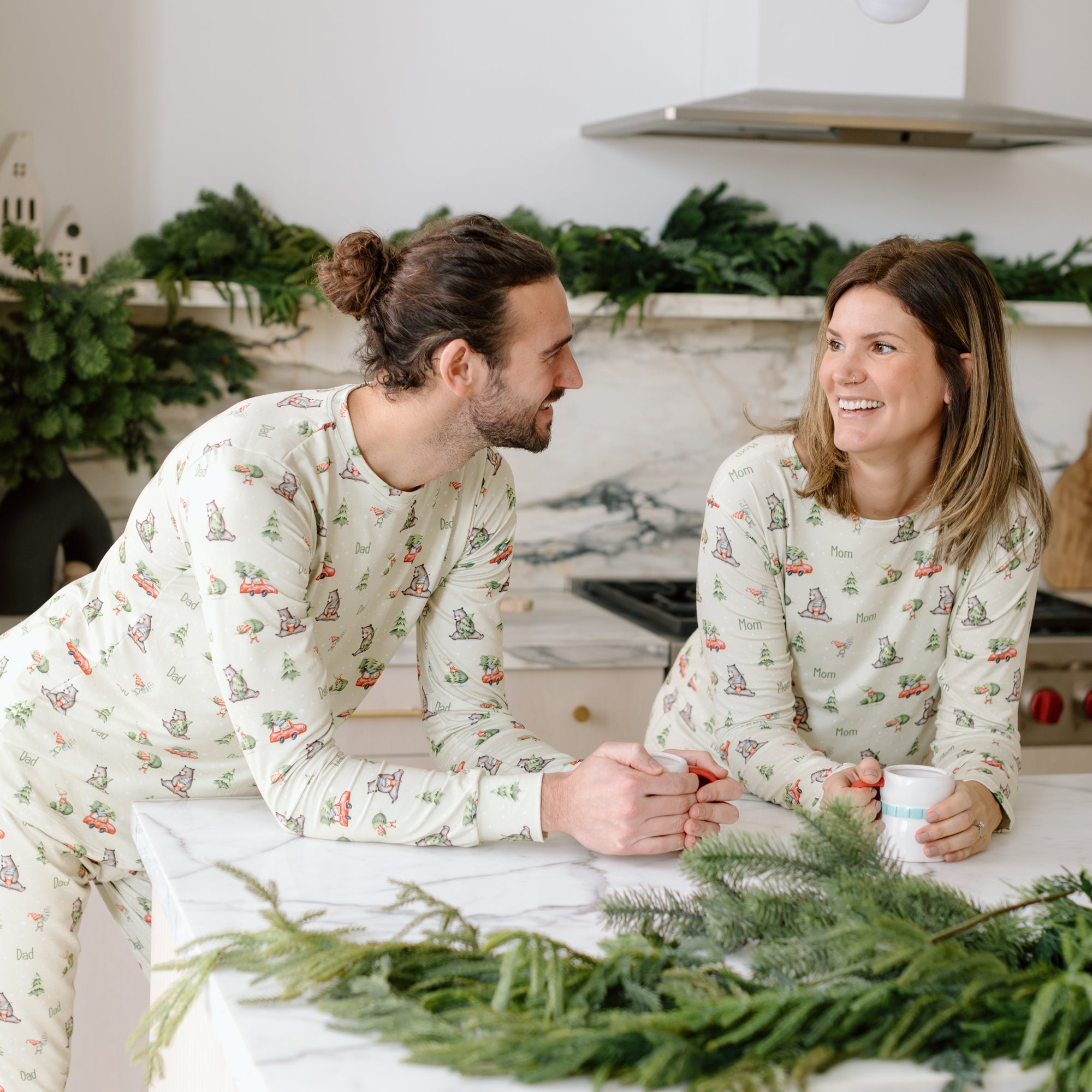 Holiday '25 - Adult Men's Personalized Pyjama Set