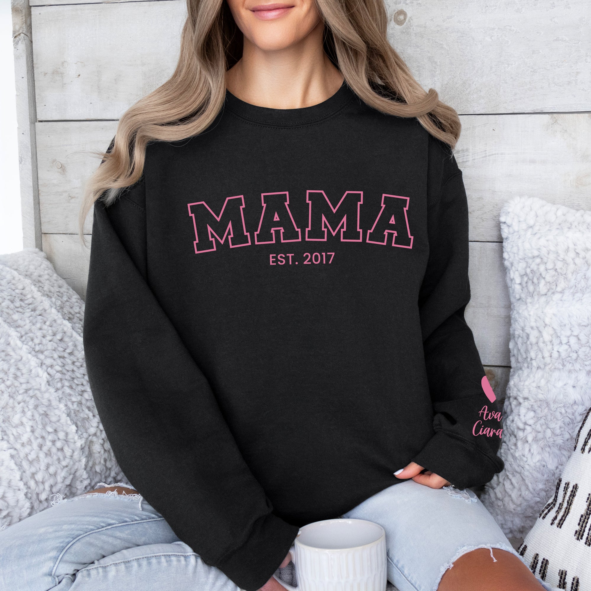 Mama Outline 2025 - Personalized Crewneck