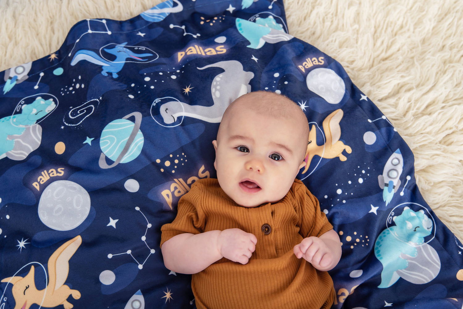 Unwrapping Warmth: Handmade Personalized Blankets - The Perfect Gift for Newborns