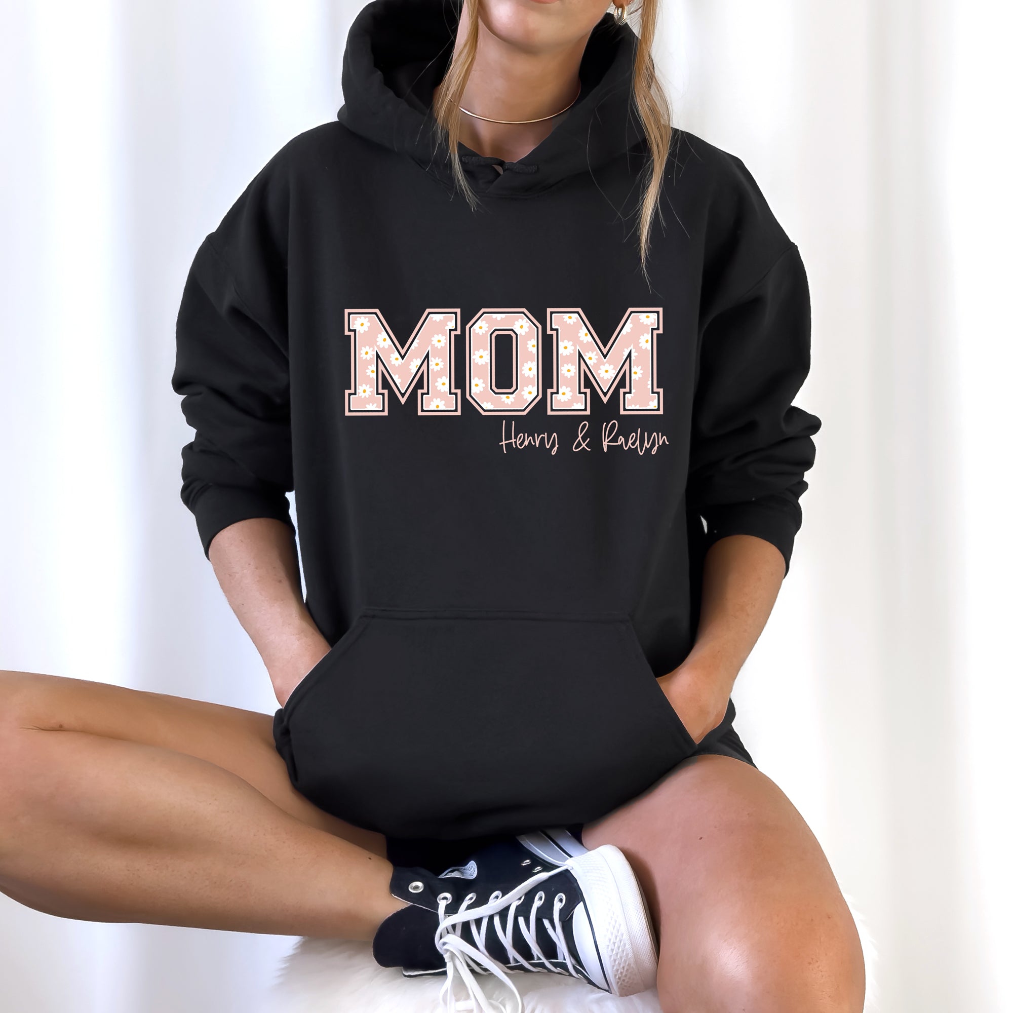 MOM Pink Daisy -  PERSONALIZED HOODIE/CREWNECK